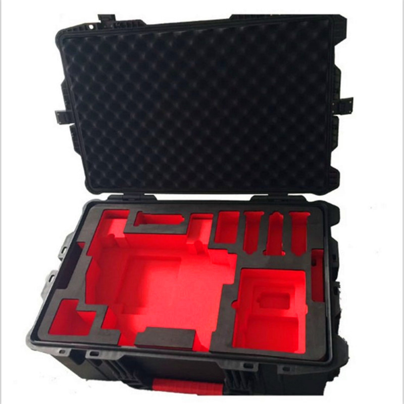 EVA雕刻加工，采用的是精雕機(jī)雕刻成型，EVA制品具有3D立體效果，一體成型，常用于電子產(chǎn)品，電器產(chǎn)品EVA內(nèi)襯包裝，EVA內(nèi)托，背膠模切沖型用于各種產(chǎn)品的防震。而雕刻EVA主要應(yīng)用在空調(diào)制冷配套件、冷庫保溫材料、機(jī)器設(shè)備密封緩沖件、熱定型件，各種精密儀器、醫(yī)療刀具、量具包裝內(nèi)襯、還可附加各種植絨等產(chǎn)品。從某種意義上講，雕刻EVA的最終目的是服務(wù)于產(chǎn)品的，為了讓產(chǎn)品不受到磨損，便于攜帶，便于運(yùn)輸，便于存放。